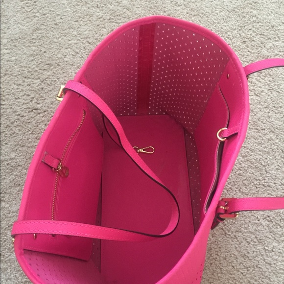 Authentic MK - Picture 3 of 4